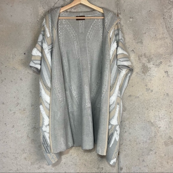 Kerisma gray cream ivory tribal design open front draped cardigan one size - Picture 2 of 7